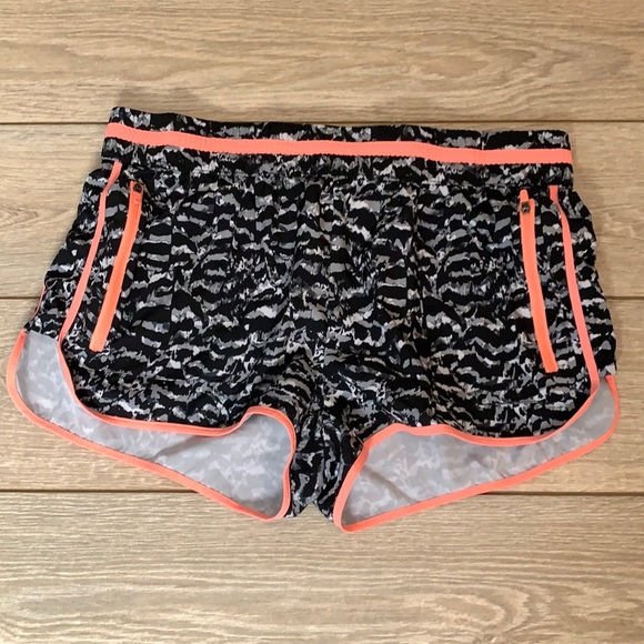Fabletics Workout Running Athletic Black/White/Orange Shorts. Size Medium - Picture 2 of 4